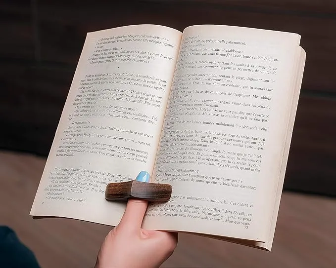 Thumb Ring to Read with one hand