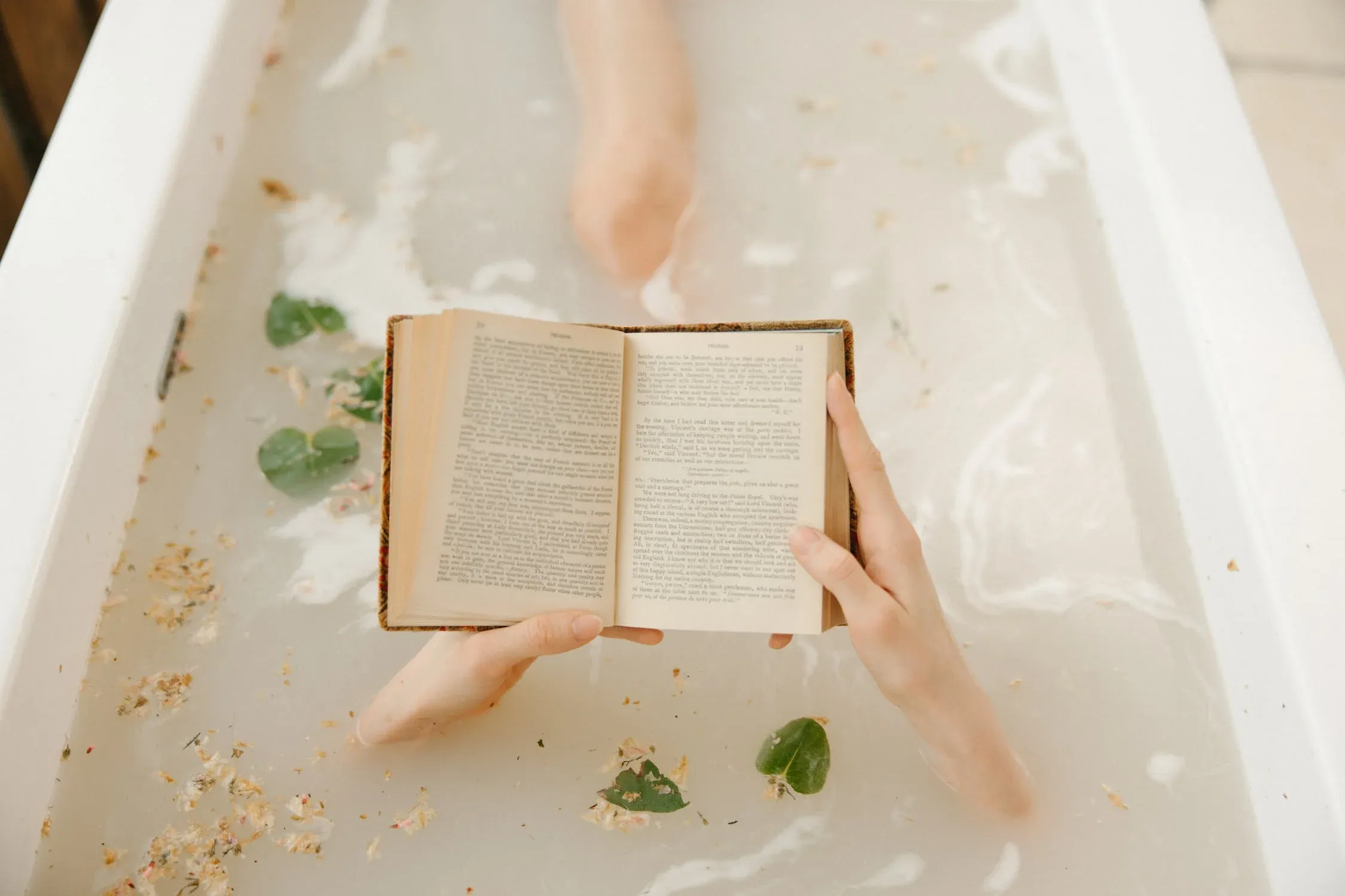 Accessories For Reading While Bathing